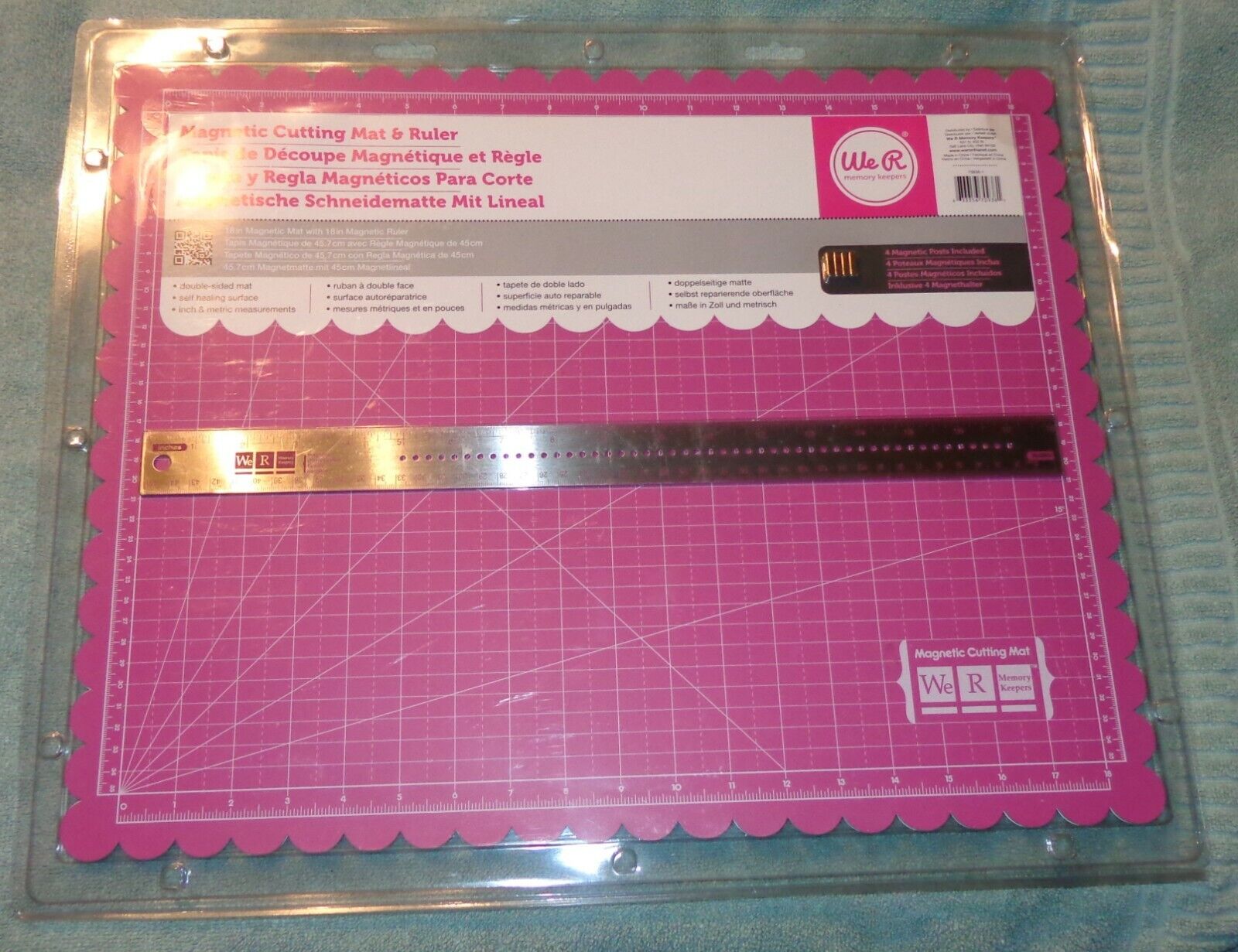 70938-1 We R Memory Keepers Scrapbook Magnetic Cutting Mat 18" Ruler Scalloped